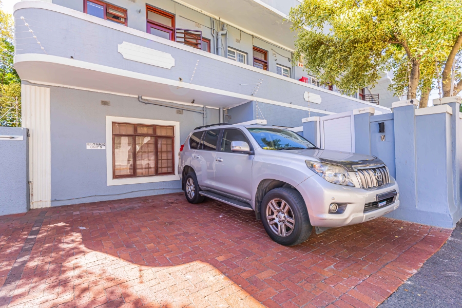 To Let 2 Bedroom Property for Rent in Sea Point Western Cape